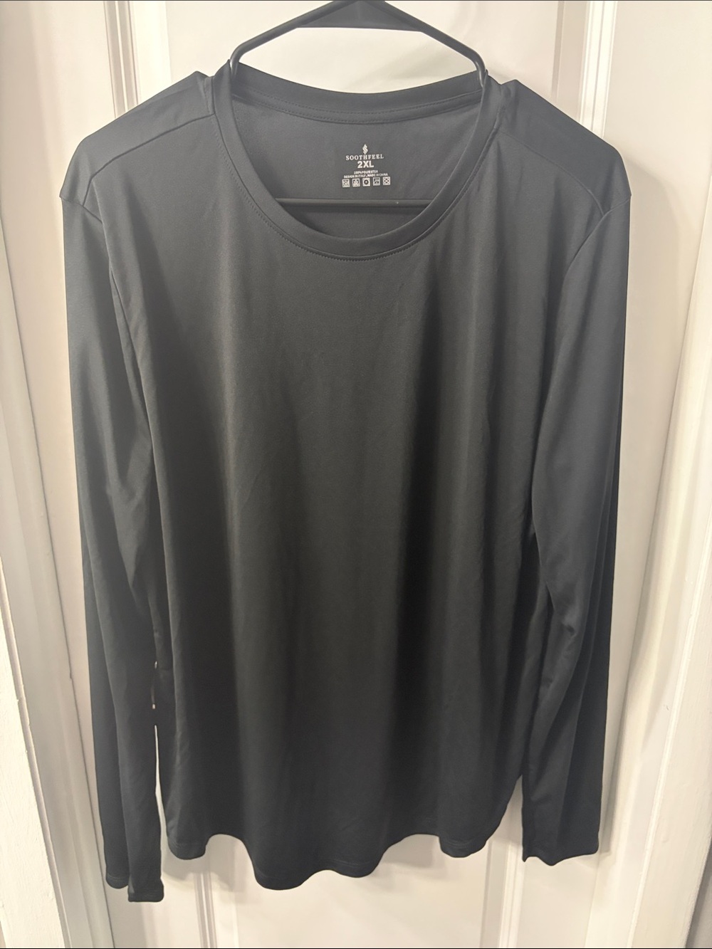 3/$15 Soothfeel Black Long-Sleeve Athletic Tee